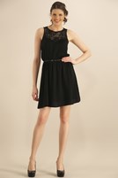 Bayan Siyah Yakası Lazer Kesim Elbise