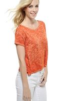 Bayan Turuncu Dökümlü Kısa Tişört