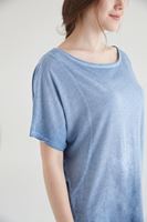 Bayan Lacivert Bot Yaka Dökümlü Tişört