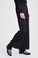 Bayan Siyah Pileli Bol Pantolon