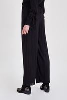 Bayan Siyah Pileli Bol Pantolon