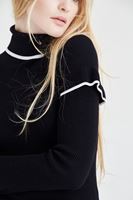 Bayan Siyah Kol Detaylı Boğazlı Kazak