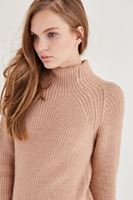 Bayan Kahverengi Boğazlı Kazak