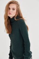 Bayan Yeşil Boğazlı Kazak