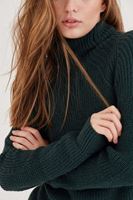 Bayan Yeşil Boğazlı Kazak