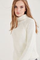 Bayan Krem Boğazlı Kazak