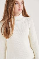 Bayan Krem Boğazlı Kazak