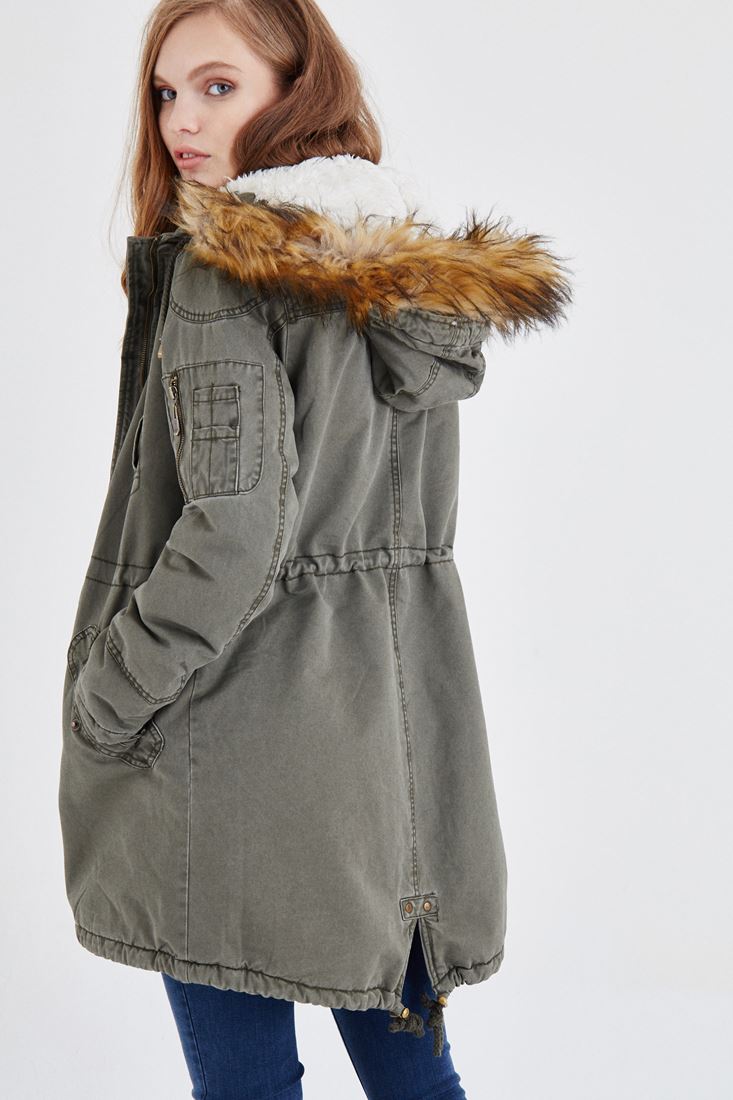 Yeşil Kapüşonlu Kürklü Parka 16KOX-JUNFURPA | OXXO