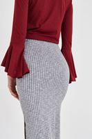 Bayan Siyah Yırtmaçlı Kalem Etek