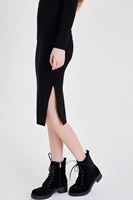 Bayan Siyah Yırtmaçlı Kalem Etek