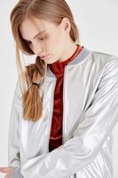 Bayan Gümüş Metalik Bomber Ceket