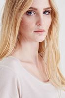 Bayan Krem U Yaka Tişört