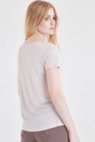 Bayan Krem U Yaka Tişört