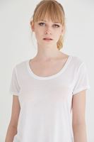 Bayan Beyaz U Yaka Tişört