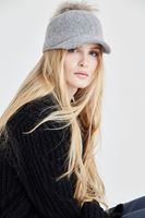 Bayan Gri Ponponlu Şapka