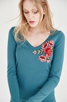 Bayan Yeşil V Yaka Çiçek İşlemeli Kazak