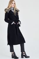 Bayan Siyah Kürk Yaka Detaylı Kaban