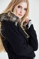 Bayan Siyah Kürk Yaka Detaylı Kaban