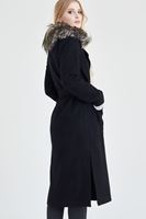 Bayan Siyah Kürk Yaka Detaylı Kaban