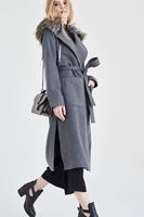 Bayan Gri Kürk Yaka Detaylı Kaban