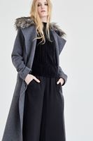 Bayan Gri Kürk Yaka Detaylı Kaban