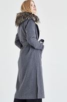 Bayan Gri Kürk Yaka Detaylı Kaban