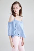 Bayan Mavi Dökümlü Delik Detaylı Bluz