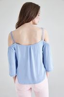 Bayan Mavi Dökümlü Delik Detaylı Bluz