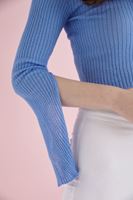 Bayan Mavi Kolları Yırtmaçlı Kısa Triko