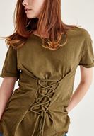 Bayan Yeşil Korse Bağcık Detaylı Tişört