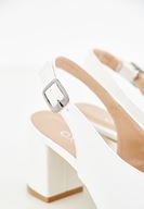 Bayan Beyaz Arkası Açık Topuklu Ayakkabı