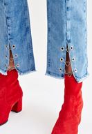 Bayan Mavi Metal Detaylı Kısa Paça Pantolon