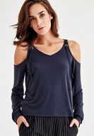 Bayan Siyah Omuz Detaylı Uzun Kollu Bluz