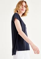 Bayan Siyah Yumuşak Dokulu V Yaka Tişört