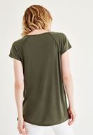 Bayan Yeşil Yumuşak Dokulu V Yaka Tişört