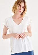 Bayan Krem Yumuşak Dokulu V Yaka Tişört