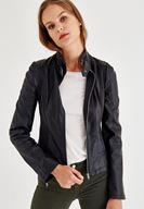 Bayan Siyah Yakası Kemer Detaylı Biker Deri Ceket