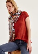 Bayan Kahverengi Biye Detaylı V Yaka Tişört