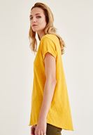 Bayan Sarı Biye Detaylı V Yaka Tişört