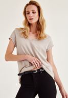 Bayan Gri Biye Detaylı V Yaka Tişört