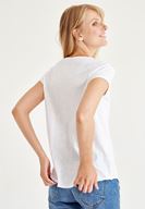 Bayan Beyaz Biye Detaylı V Yaka Tişört