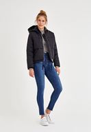 Bayan Mavi Çok Düğmeli Dar Paça Denim Pantolon