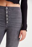Bayan Gri Çok Düğmeli Dar Paça Denim Pantolon