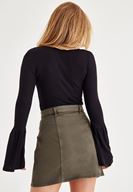 Bayan Siyah Uzun Kollu V Yaka Tişört