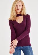 Bayan Mor Choker Detaylı Triko