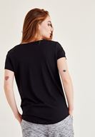 Bayan Siyah Biye Detaylı Basic Tişört