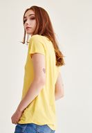 Bayan Sarı Biye Detaylı Basic Tişört