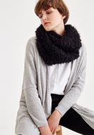 Bayan Siyah Tüylü Boyunluk