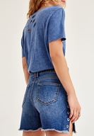 Bayan Mavi Yırtmaç Detaylı Denim Şort