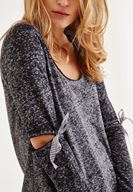 Bayan Siyah Uzun Kollu Detaylı Tişört